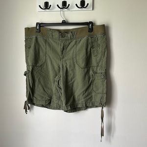 Faded Glory Women's Cargo Shorts - Olive Green
